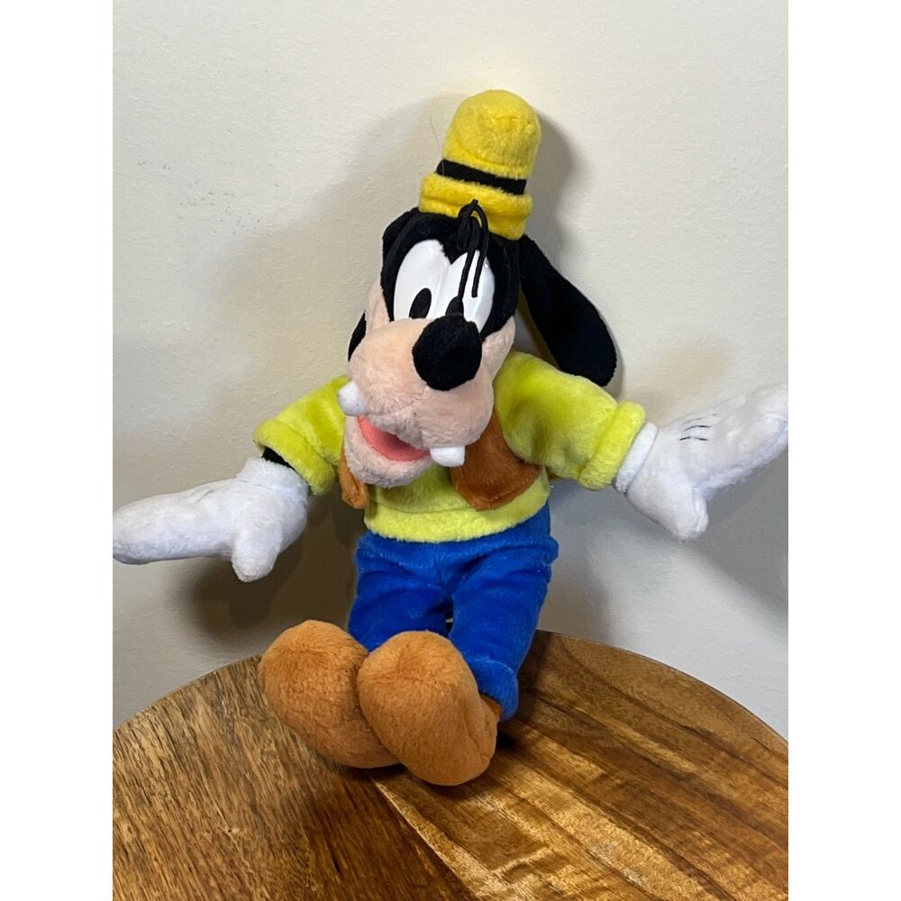SOLD Disney Goofy Plush Toy‎ 2001 Fisher-Price Collectible Stuffed Animal - Picture 2 of 5